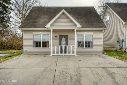 920 Hazelbrook Way, Knoxville, TN, 37912 | Card Image