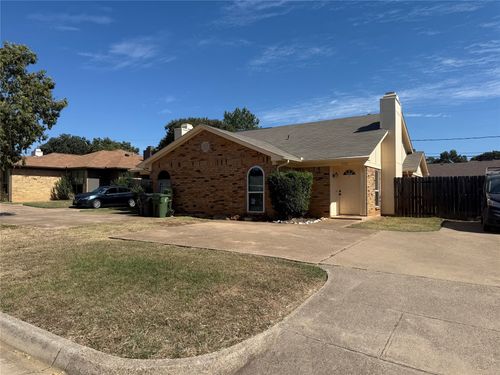 5123 Trail Dust Ln, Arlington, TX, 76017-2049 | Card Image