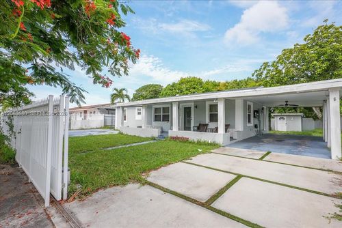 20340 Nw 42nd Ave, Miami Gardens, FL, 33055-1337 | Card Image
