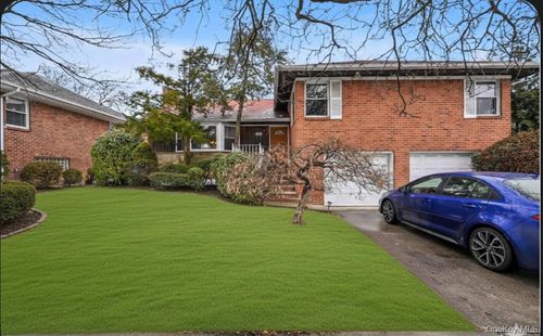 56-47 185th St, Fresh Meadows, NY, 11365-2218 | Card Image