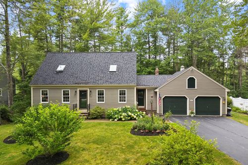 151 Pilgrim Road, South Portland, ME, 04106 | Card Image