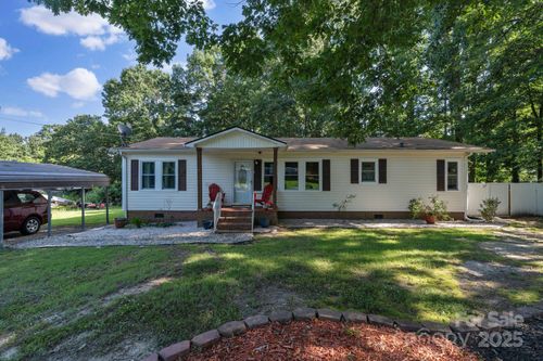 115 Red Fox Ct, Mount Holly, NC, 28120-9121 | Card Image