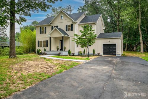 290 Fresh Ponds Rd, Monroe Township, NJ, 08831-3016 | Card Image