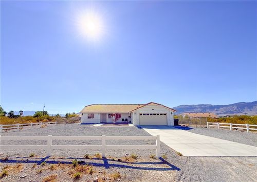 5540 Humbolt Pl, Pahrump, NV, 89060-1328 | Card Image