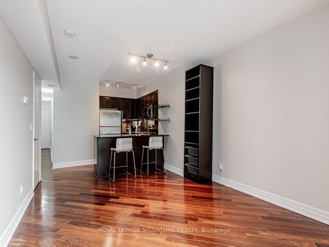 709 - 8 Scollard St, Condo with 0 bedrooms, 1 bathrooms and null parking in Toronto ON | Image 11