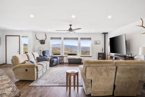 11417 Se Lazy Back Ln, Prineville, OR, 97754-7548 | Card Image
