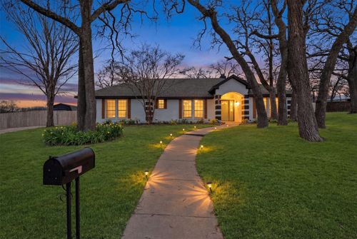 400 Baldwin Dr, Joshua, TX, 76058-4748 | Card Image