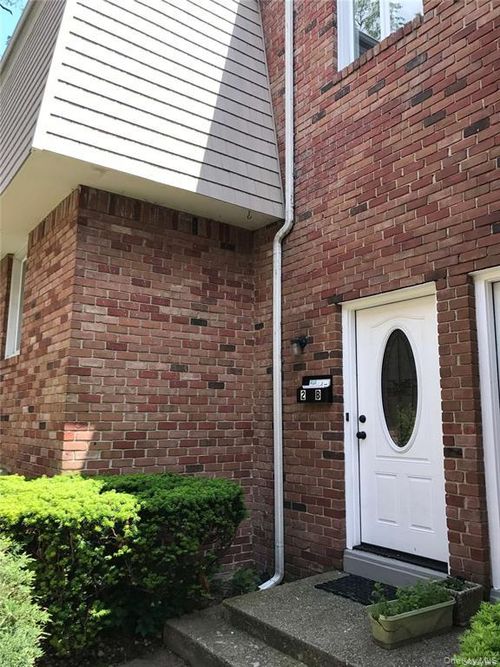 b-2 B Graywood Road, North Hempstead, NY, 11050 | Card Image