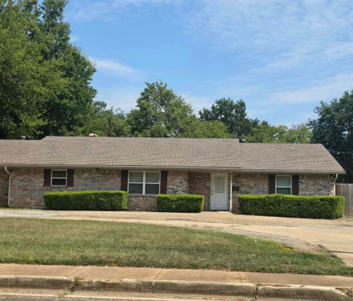 414 S Center St, Longview, TX, 75601-7409 | Card Image