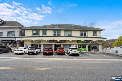 581 High Mountain Rd, North Haledon, NJ, 07508-2655 | Card Image
