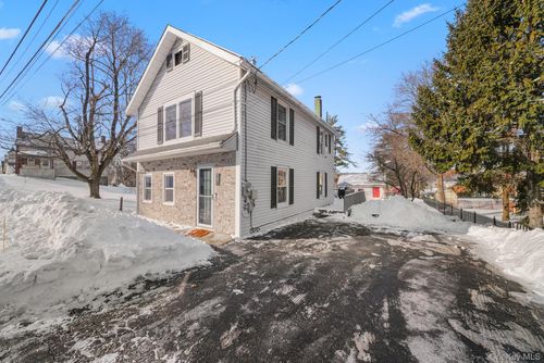 27 Liberty St, Chelsea, NY, 12512-5002 | Card Image