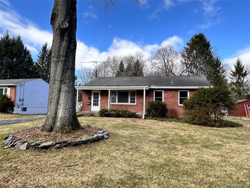 10 Smith St, Red Hook, NY, 12571-1602 | Card Image