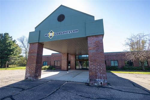 2110 Us Highway 12 W, Menomonie, WI, 54751-4942 | Card Image