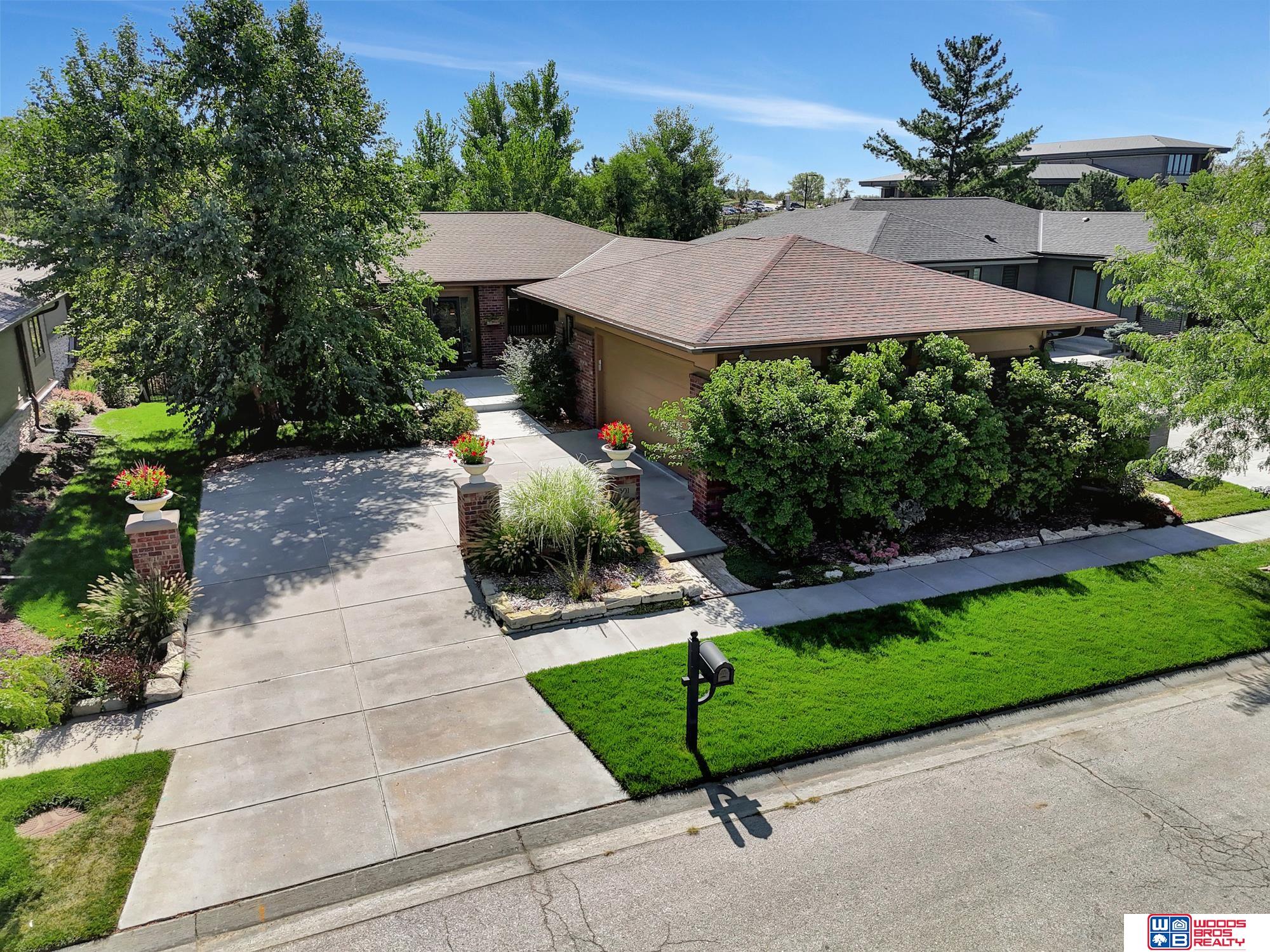 Snowberry Rd, Lincoln, NE 68521