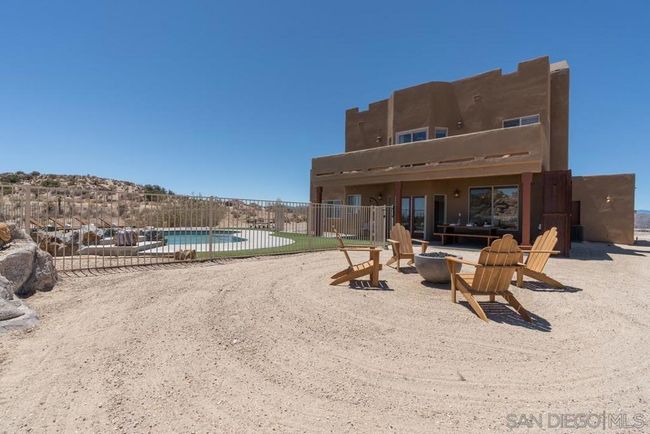 57388 Manzanita Dr, House other with 3 bedrooms, 3 bathrooms and 11 parking in Yucca Valley CA | Image 43