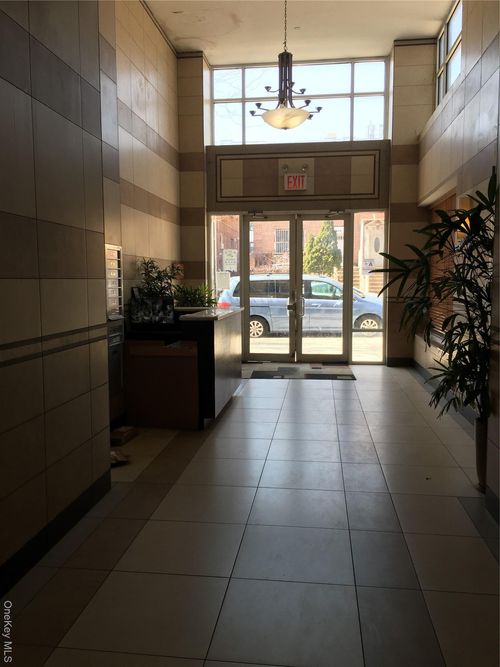 apt-5d-9305 37th Ave, Jackson Heights, NY, 11372-7959 | Card Image