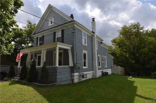 625 Addison St, Watertown, NY, 13601-2138 | Card Image