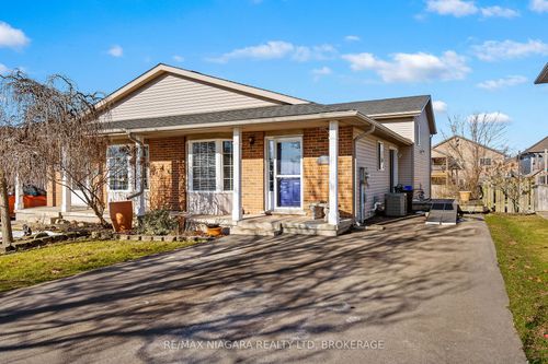 17 Waterview Crt, Welland, ON, L3C7J1 | Card Image