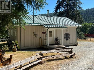 559 Blackburn Rd, House other with 1 bedrooms, 1 bathrooms and 3 parking in Salt Spring Island BC | Image 1