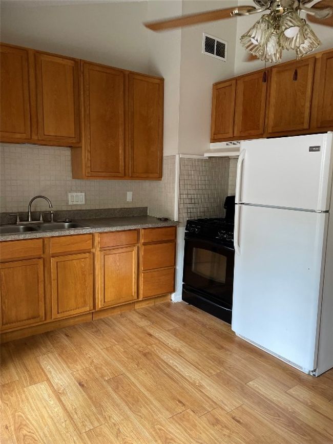 Kitchen | Image 6