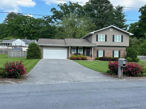 911 Brookwood Dr, DALTON, GA, 30720-5249 | Card Image