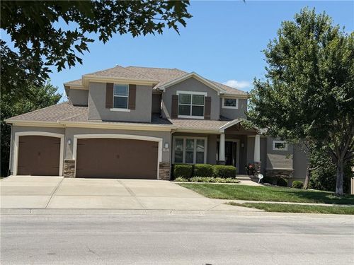 1844 Parks Summit Blvd, Lee's Summit, MO, 64064-7949 | Card Image