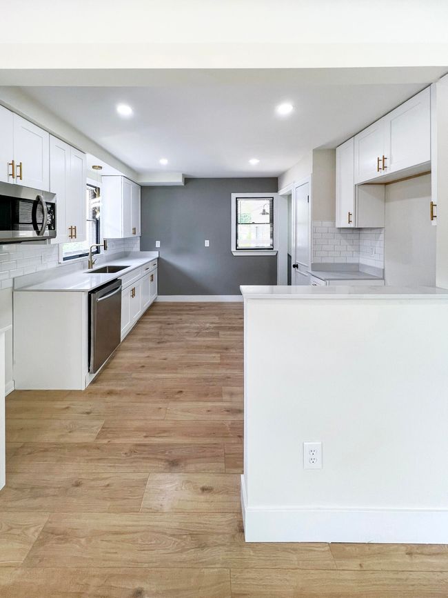 20215 Damman St, House other with 4 bedrooms, 2 bathrooms and null parking in Harper Woods MI | Image 4