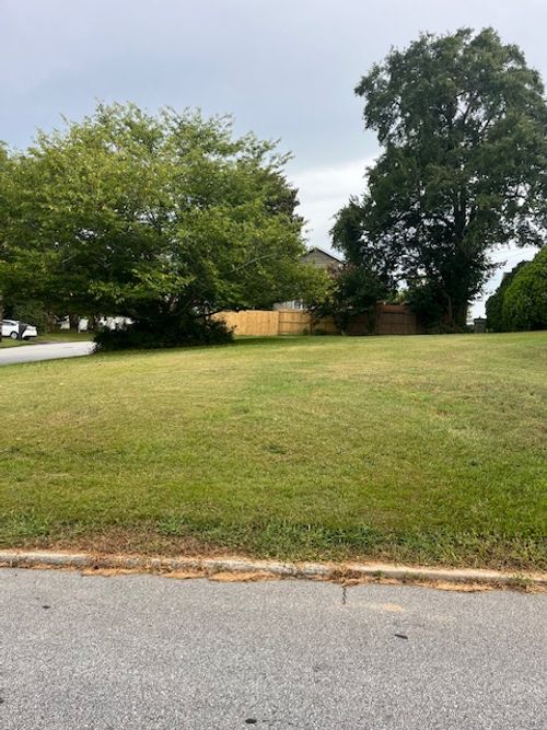 320 Jaynes St, Walhalla, SC, 29691-2340 | Card Image