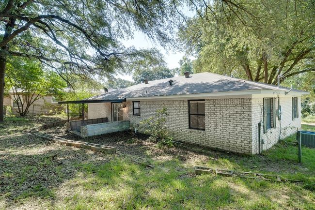 1207 E Neches St, Home with 2 bedrooms, 1 bathrooms and 1 parking in Palestine TX | Image 20