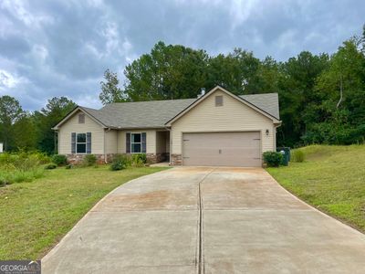 136 Conifer Court, House other with 3 bedrooms, 2 bathrooms and 2 parking in Winterville GA | Image 3