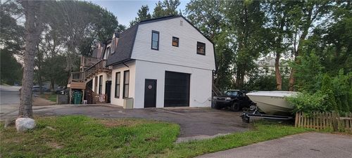 20 New St, Woonsocket, RI, 02895-5250 | Card Image