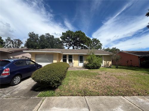 6557 Creekview Ter N, Pinellas Park, FL, 33781-4818 | Card Image