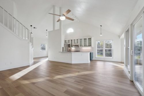 4 Concord Cir, Austin, TX, 78737-9059 | Card Image