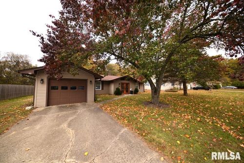 811 Buffalo Ln, Mount Vernon, IL, 62864-6211 | Card Image