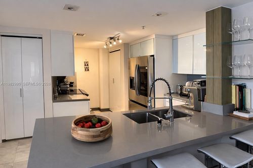 701 Brickell Key Dr. #1611, Miami, FL, 33131 | Card Image