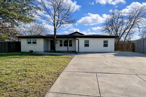 5640 Tourist Dr, North Richland Hills, TX, 76117-2840 | Card Image