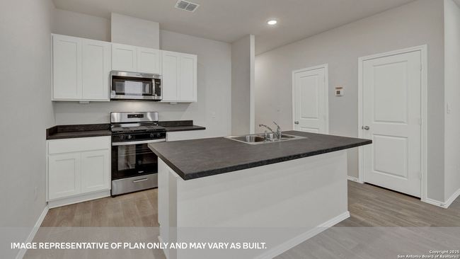 129 Varner Way, House other with 2 bedrooms, 3 bathrooms and null parking in Maxwell TX | Image 9