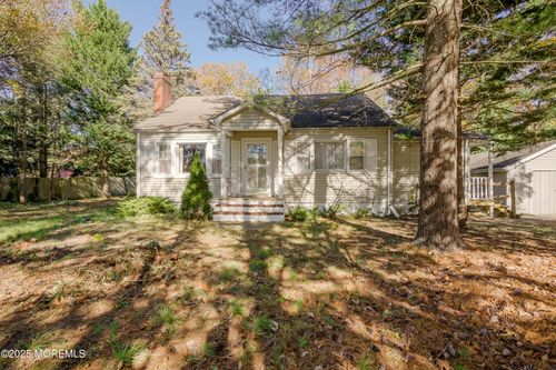 862 Bay Ave, Toms River, NJ, 08753-3580 | Card Image