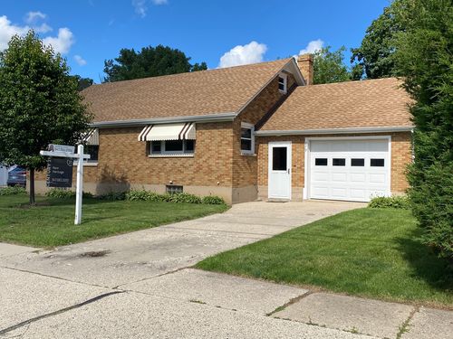 279 N State St, Hampshire, IL, 60140-9677 | Card Image