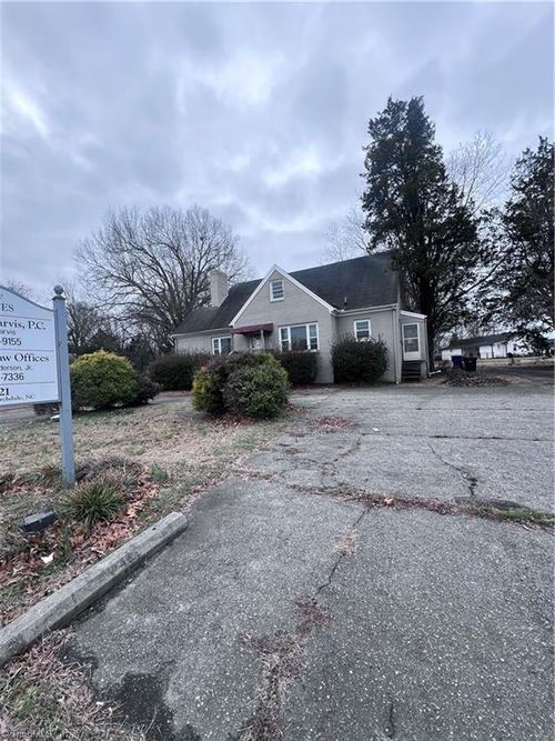 10821 N Main St, Archdale, NC, 27263-2801 | Card Image