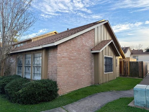 unit-d-12235 W Village Dr, Houston, TX, 77039-4974 | Card Image