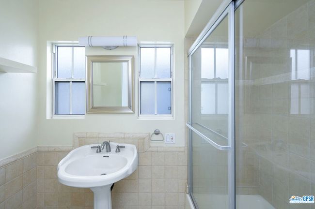 9425 W Olympic Blvd, Condo with 1 bedrooms, 1 bathrooms and 1 parking in Beverly Hills CA | Image 10
