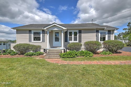 409 Shelby Ln, Bristol, TN, 37620-5835 | Card Image