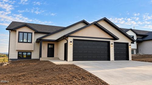 5407 Welder Ave, Bismarck, ND, 58503-1755 | Card Image
