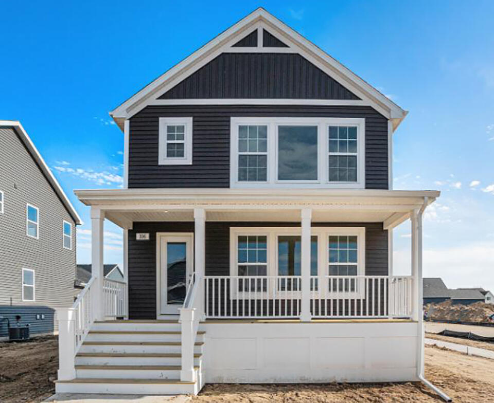 Brynwood Ave, Holland, MI 49423