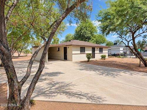 3841 N 63rd Dr, Phoenix, AZ, 85033-4029 | Card Image