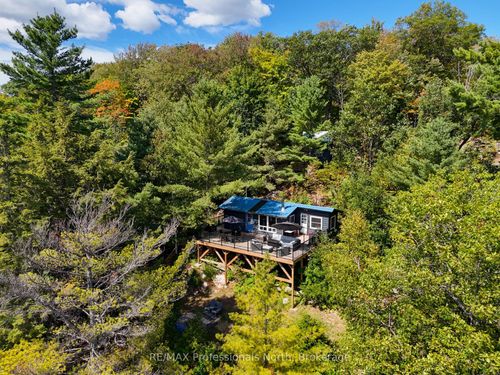 {{alt}} | Card Image