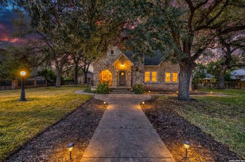 807 N Getty St, Uvalde, TX, 78801-4303 | Card Image