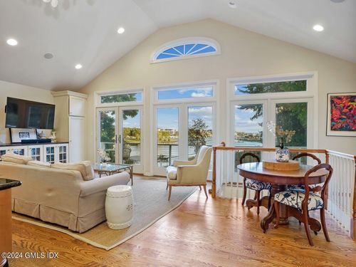 201 Shore Rd, Greenwich, CT, 06830-6329 | Card Image