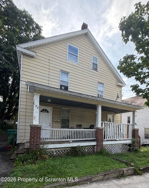 178-176-178 Grove St, East Stroudsburg, PA, 18301-2013 | Card Image